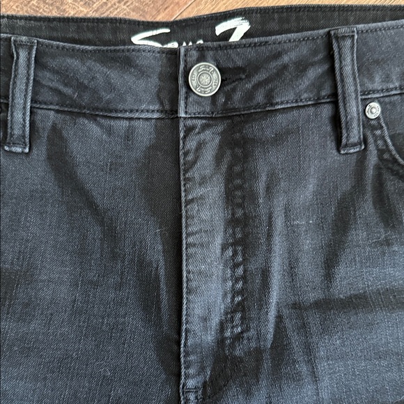 Seven7 Women's Black Denim Shorts - Picture 3 of 7